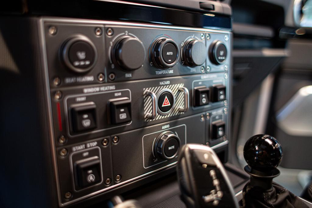 ineos grenadier centre console