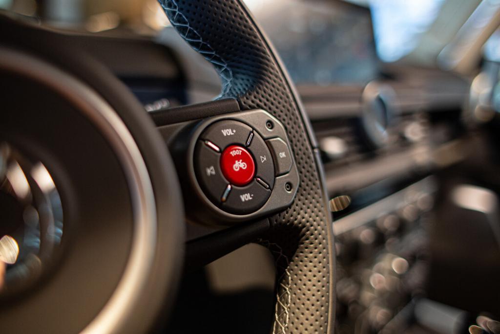 ineos grenadier toot media control