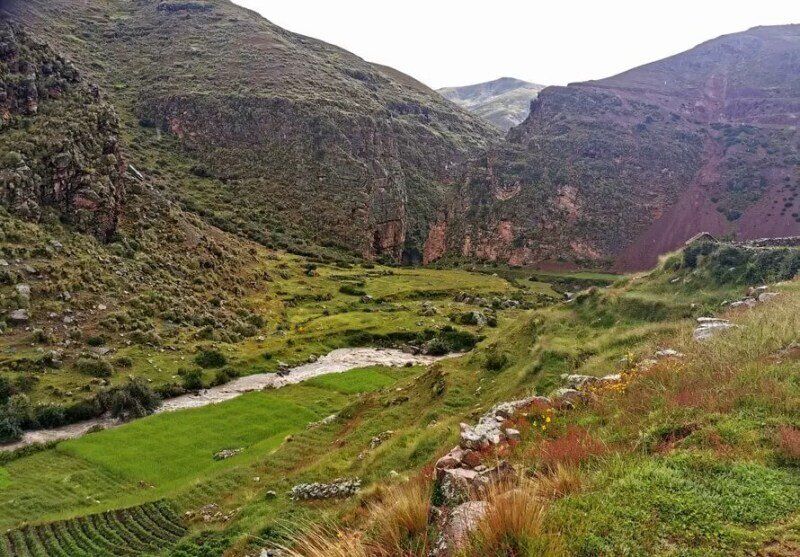 gorge in the rain kate leeming