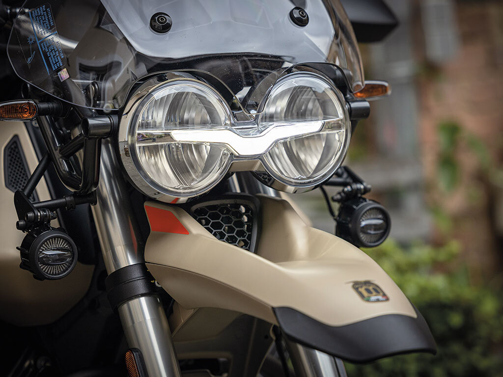 moto guzzi v85tt travel