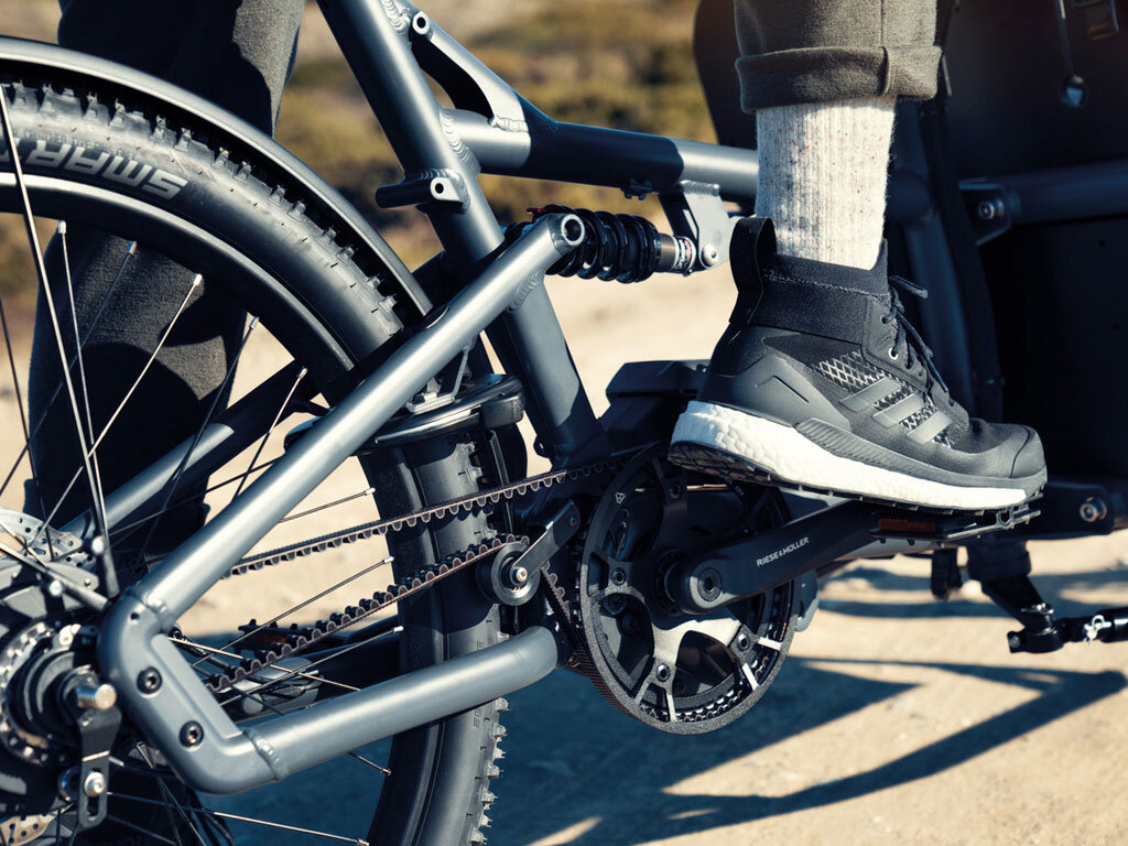 riese muller close up