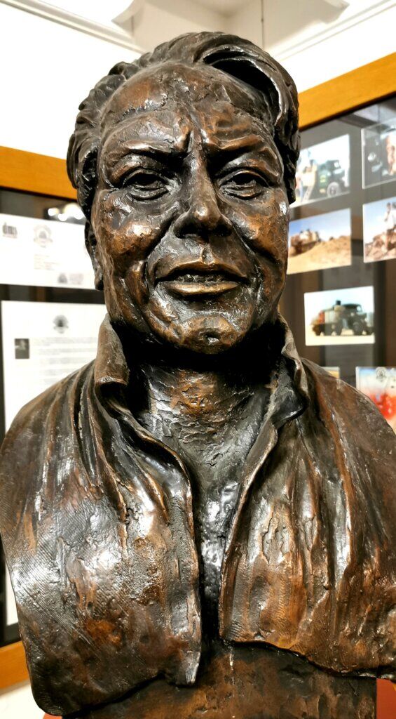 A bronze bust of Tom Kruse in the Museum dedicated to him in the Marree Hotel