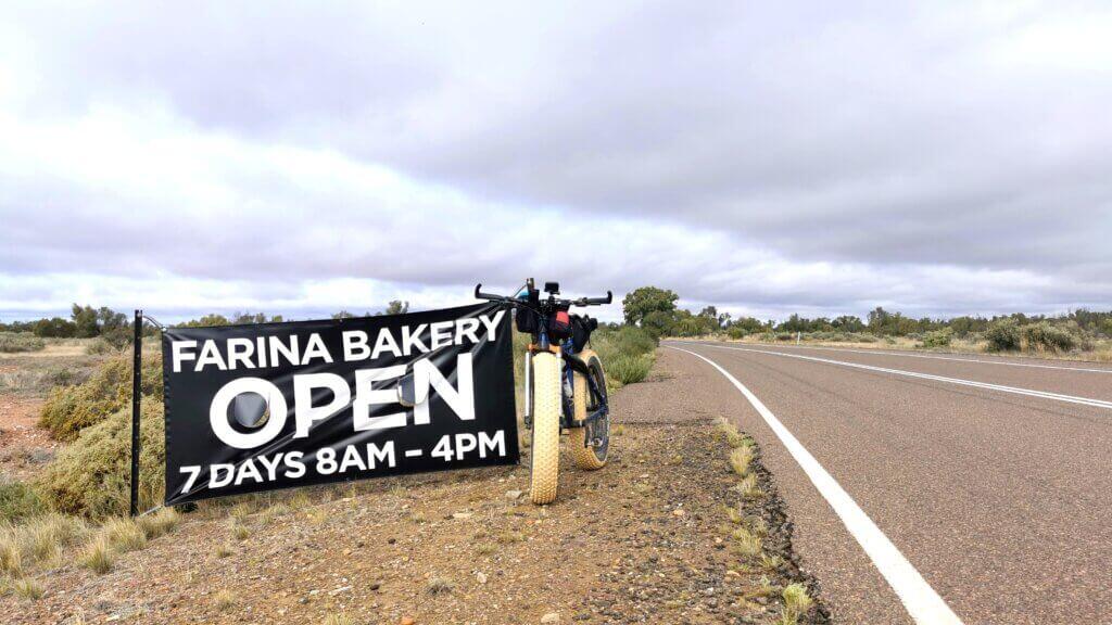 A couple of kilometres away from the Farina turn off, I was already smelling the aroma of freshly baked bread (in my head!)