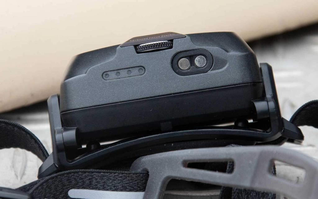 ledlenser hf8r charging port