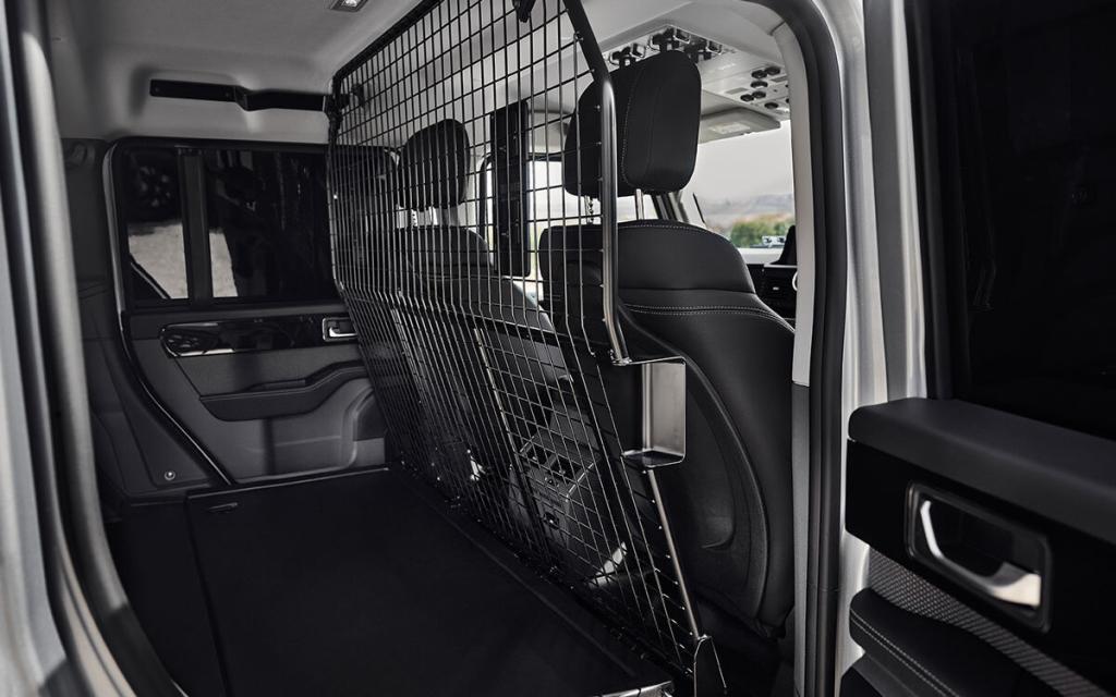 ineos grenadier commercial floor-to-roof cargo barrier