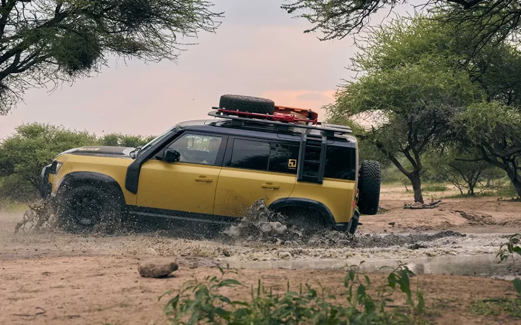 land rover defender trophy mud