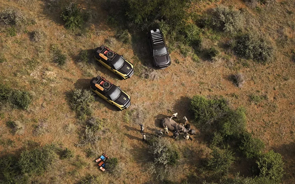 land rover defender trophy camp